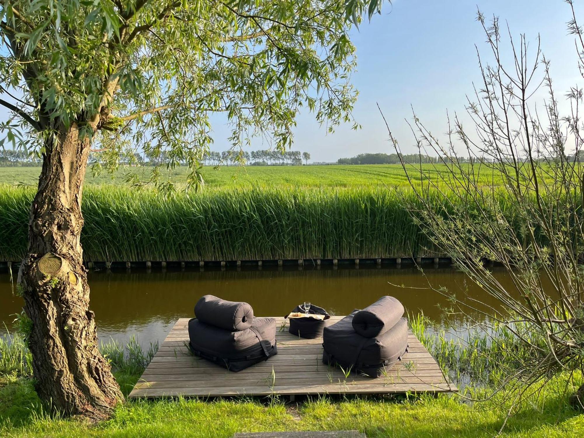 Iris'T; Dijkhuisje In De Polders Van Groede.ヴィラ エクステリア 写真